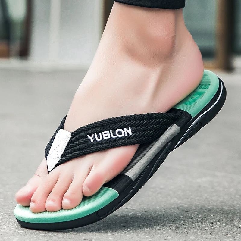2025 Summer Flip Flops Men Beach Sandals